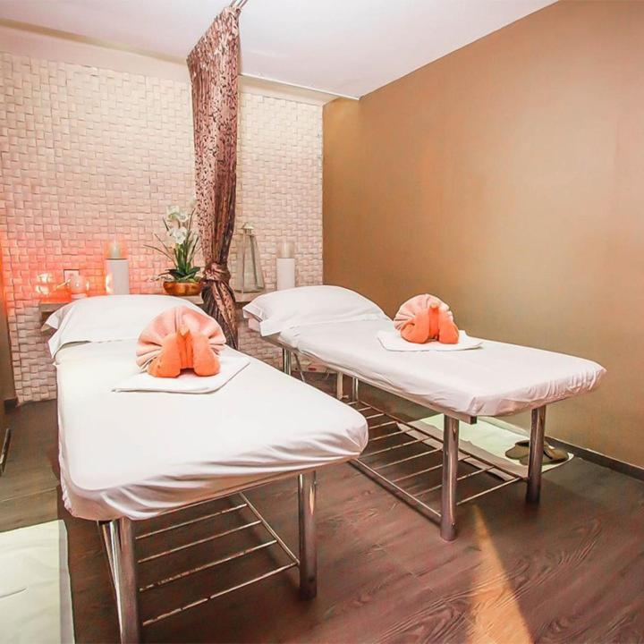 Hotel XYZ Tacloban Esterno foto