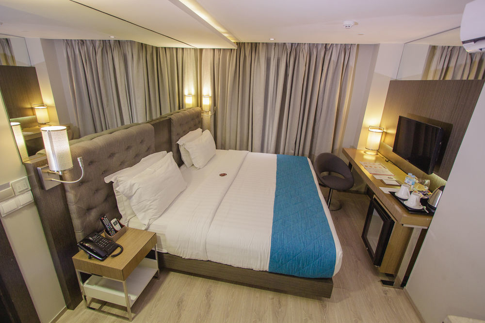 Hotel XYZ Tacloban Esterno foto