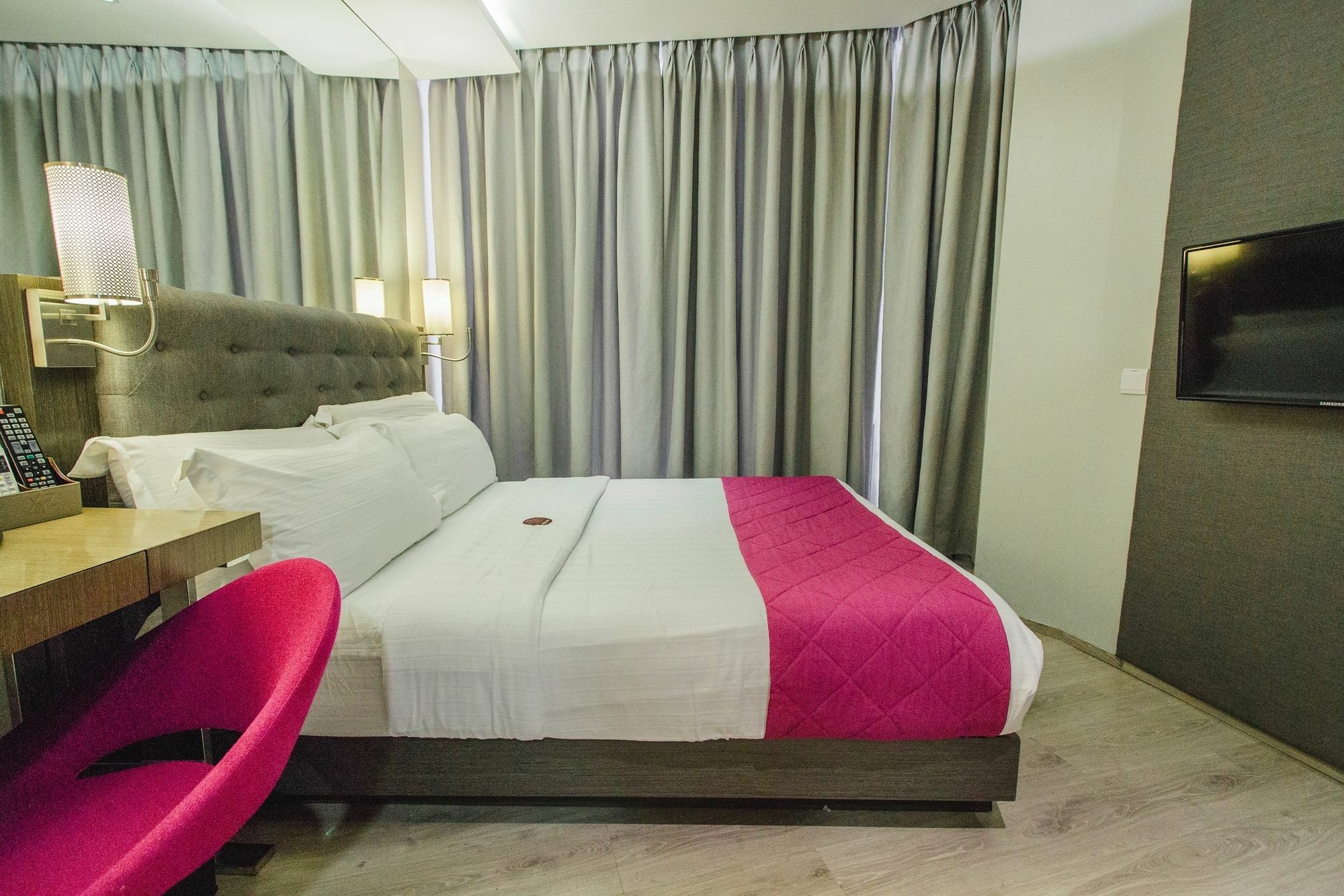 Hotel XYZ Tacloban Esterno foto